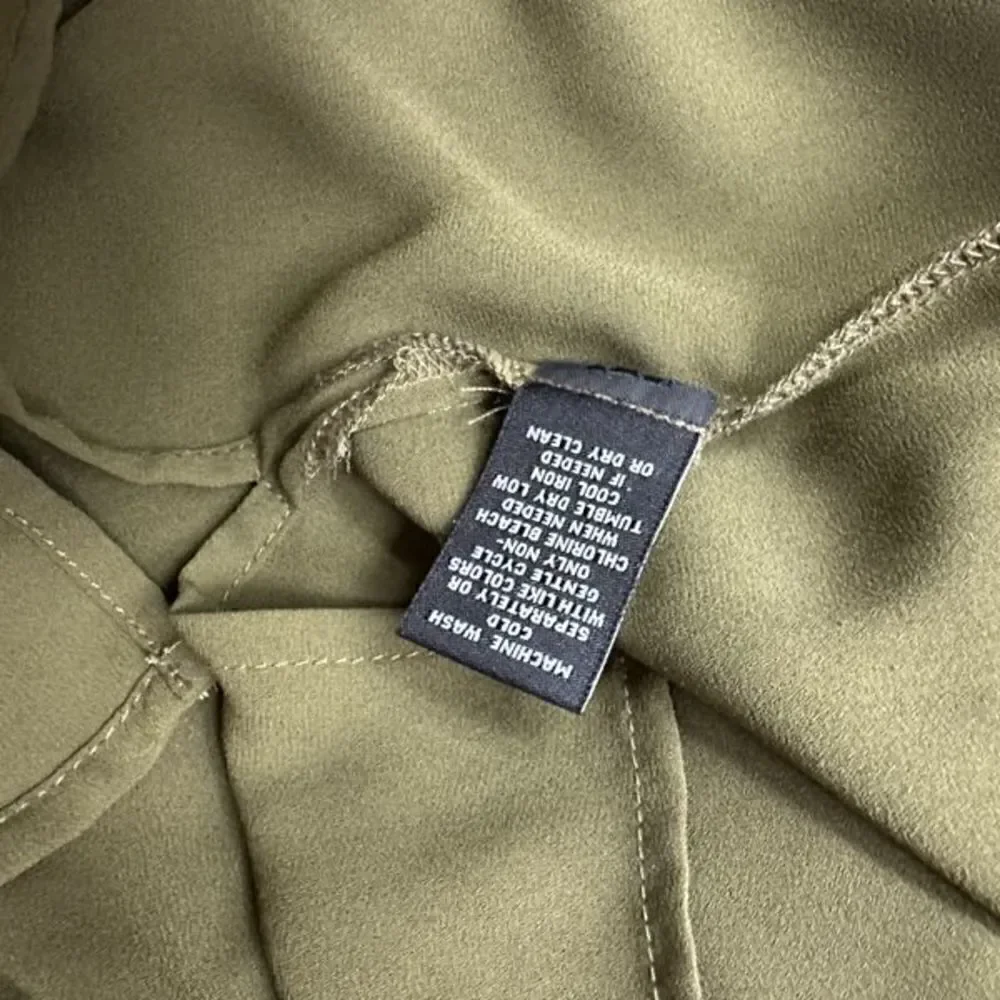 Premise Studio Women Long Sleeve Olive Button Down Blouse S‎